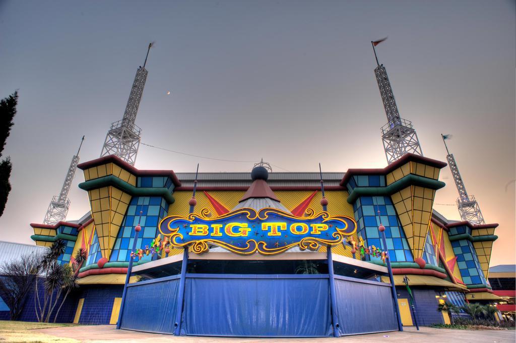 Carnival City Hotel Brakpan Exterior photo