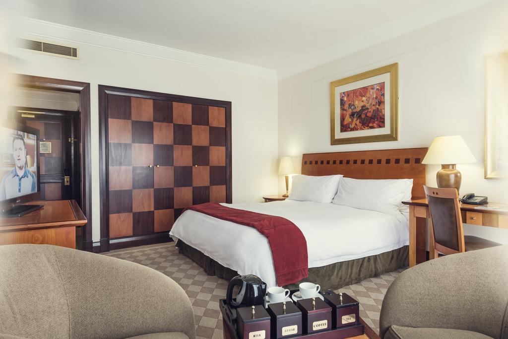 Carnival City Hotel Brakpan Room photo