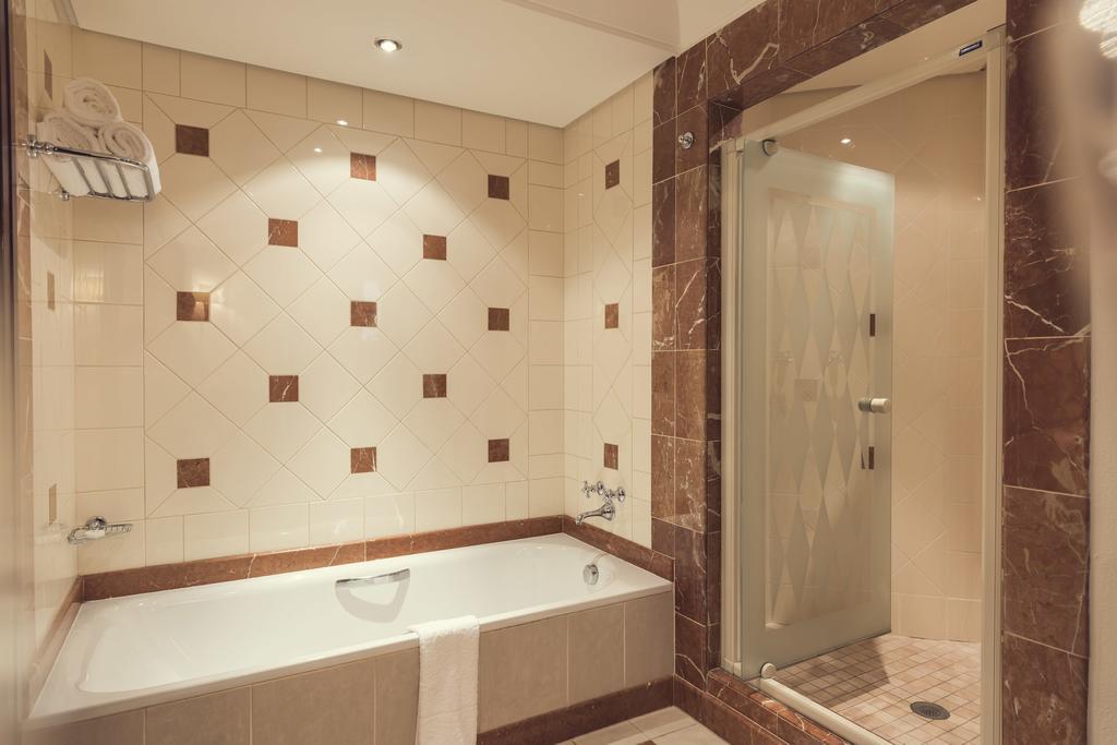 Carnival City Hotel Brakpan Exterior photo
